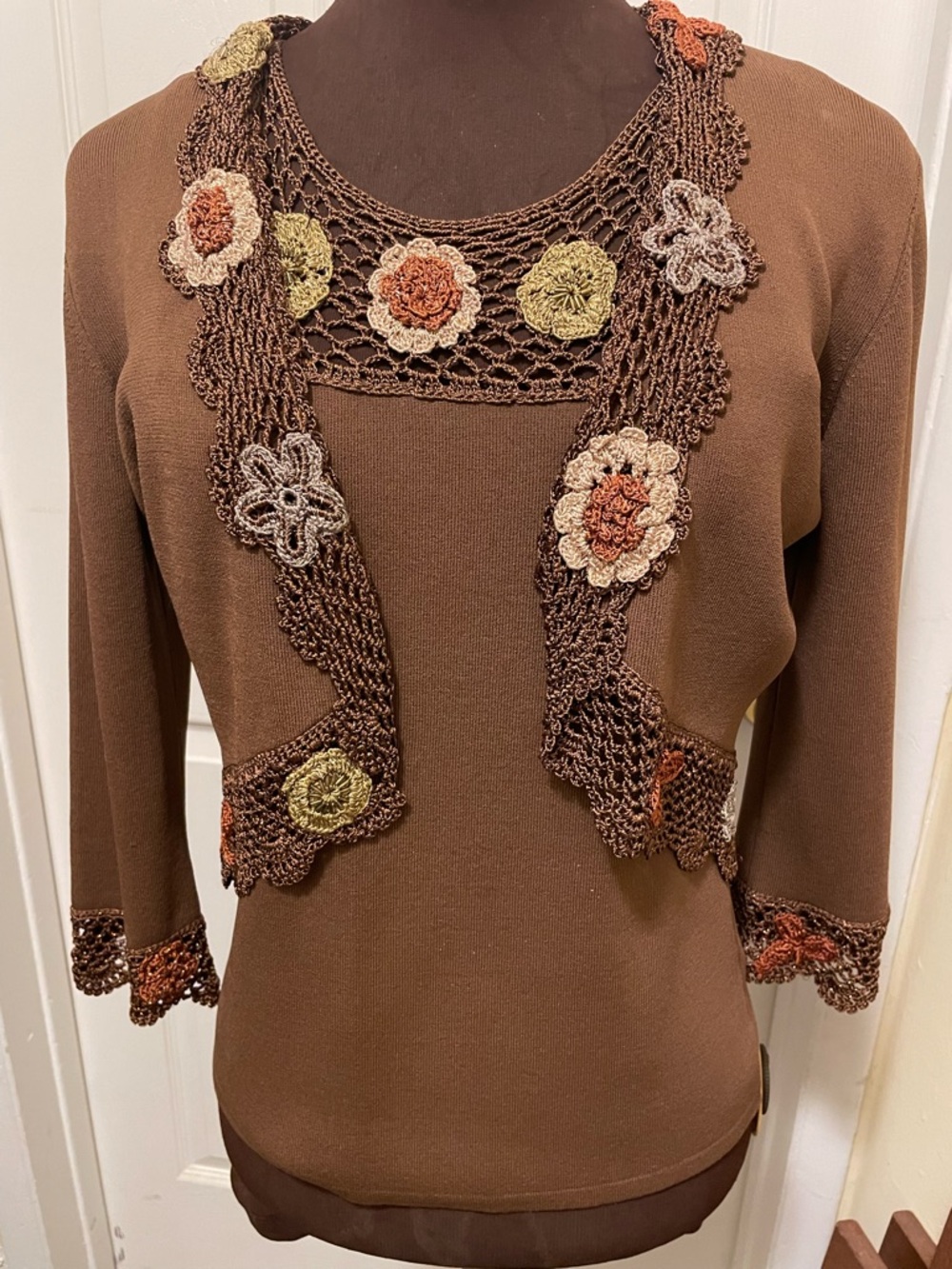 Joseph A Brown Knit Top with Multicolor Crochet Trim, Sleeveless & Cardigan Y2k